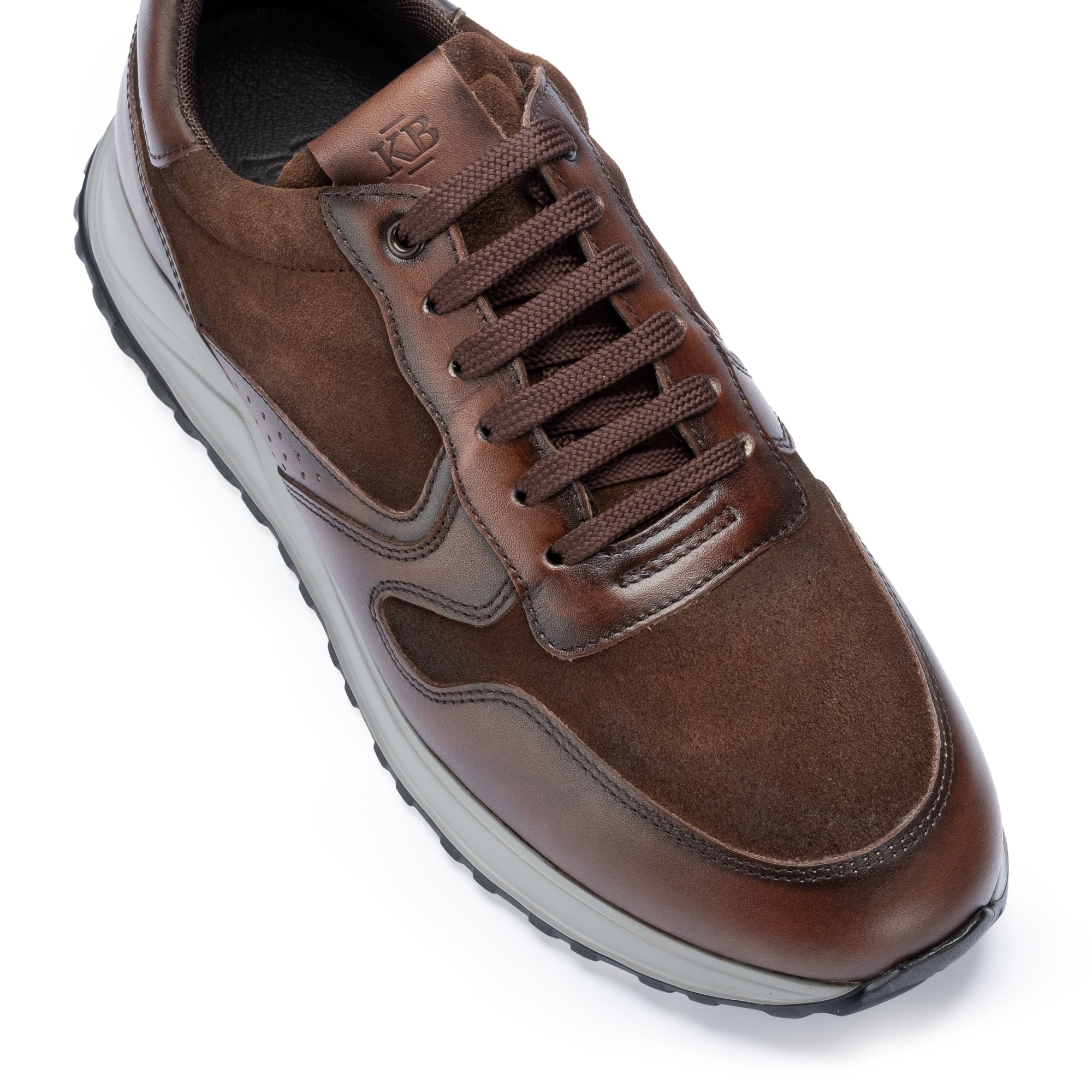 Gorge Sneaker