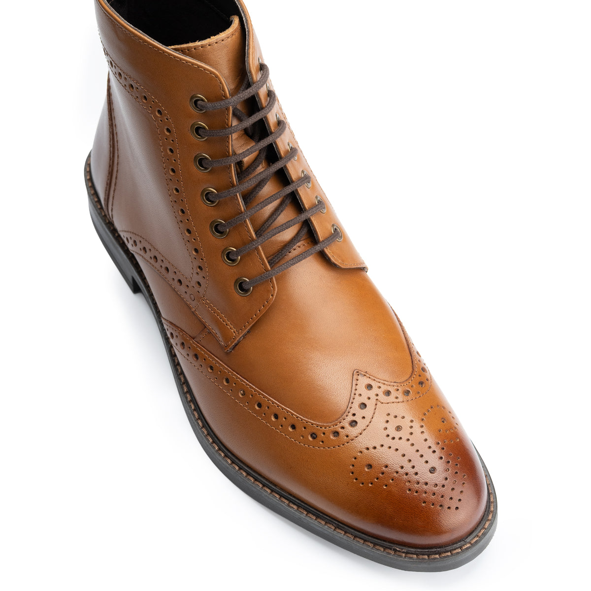 Aviemore Brogue Boot in Tan, close detail of the toe and upper