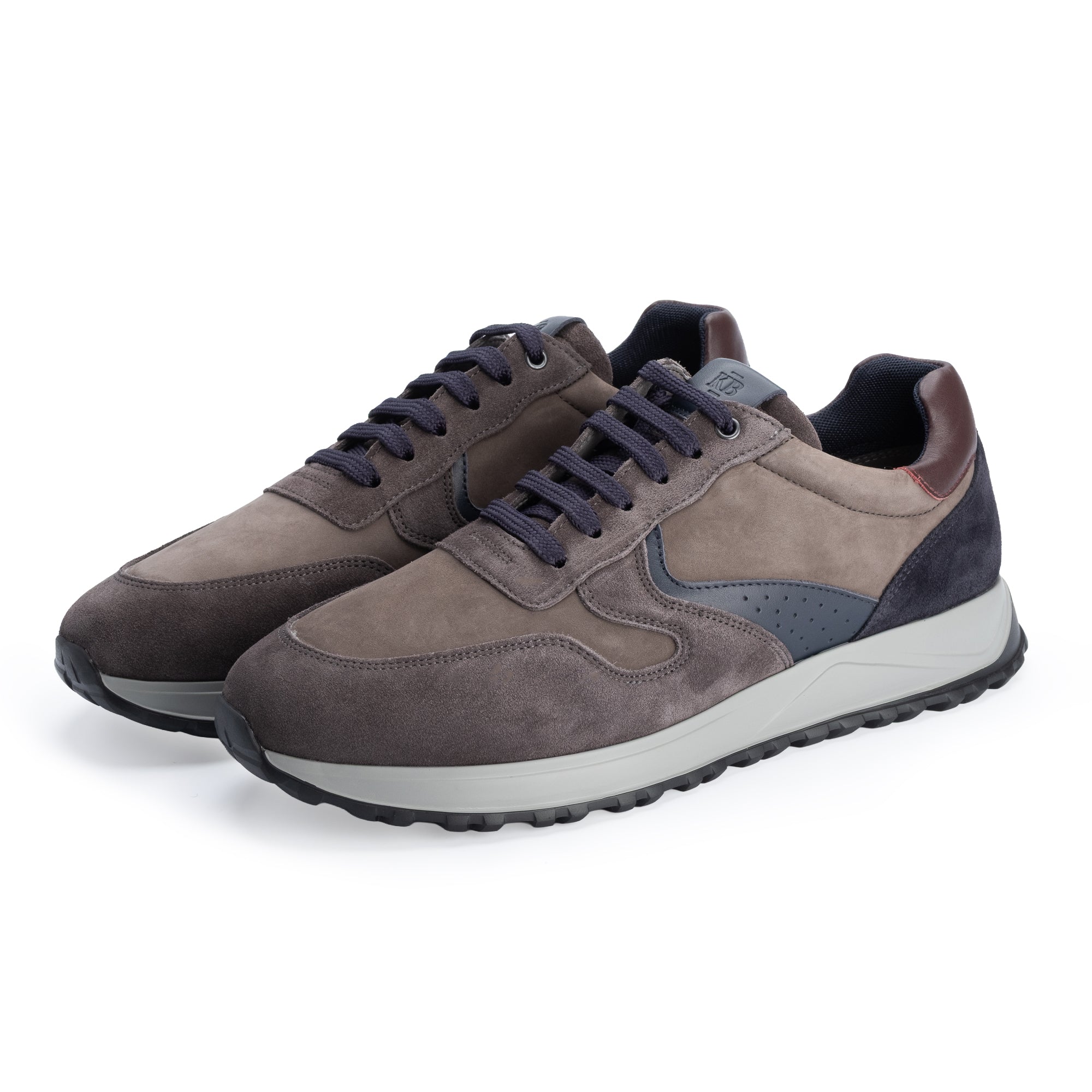 Gorge Sneaker