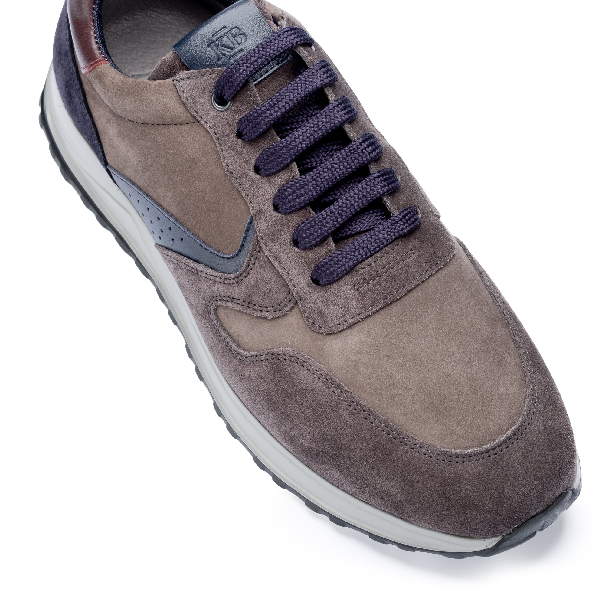 Gorge Sneaker